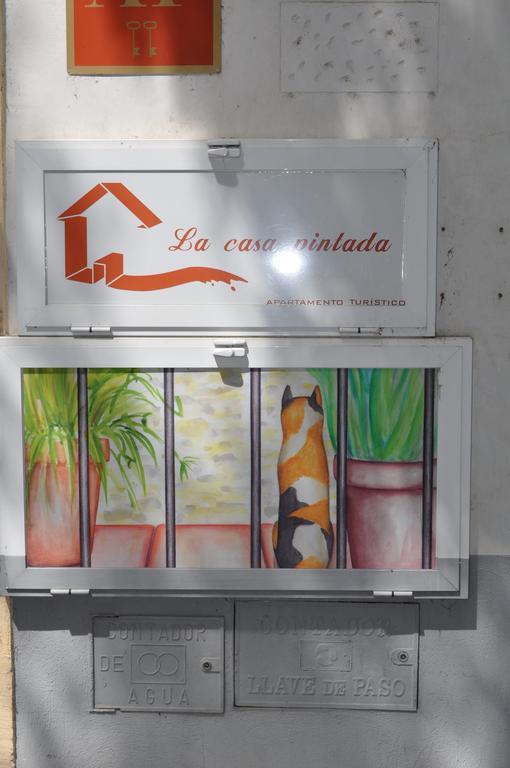 Apartamentos La Casa Pintada Caces Extérieur photo